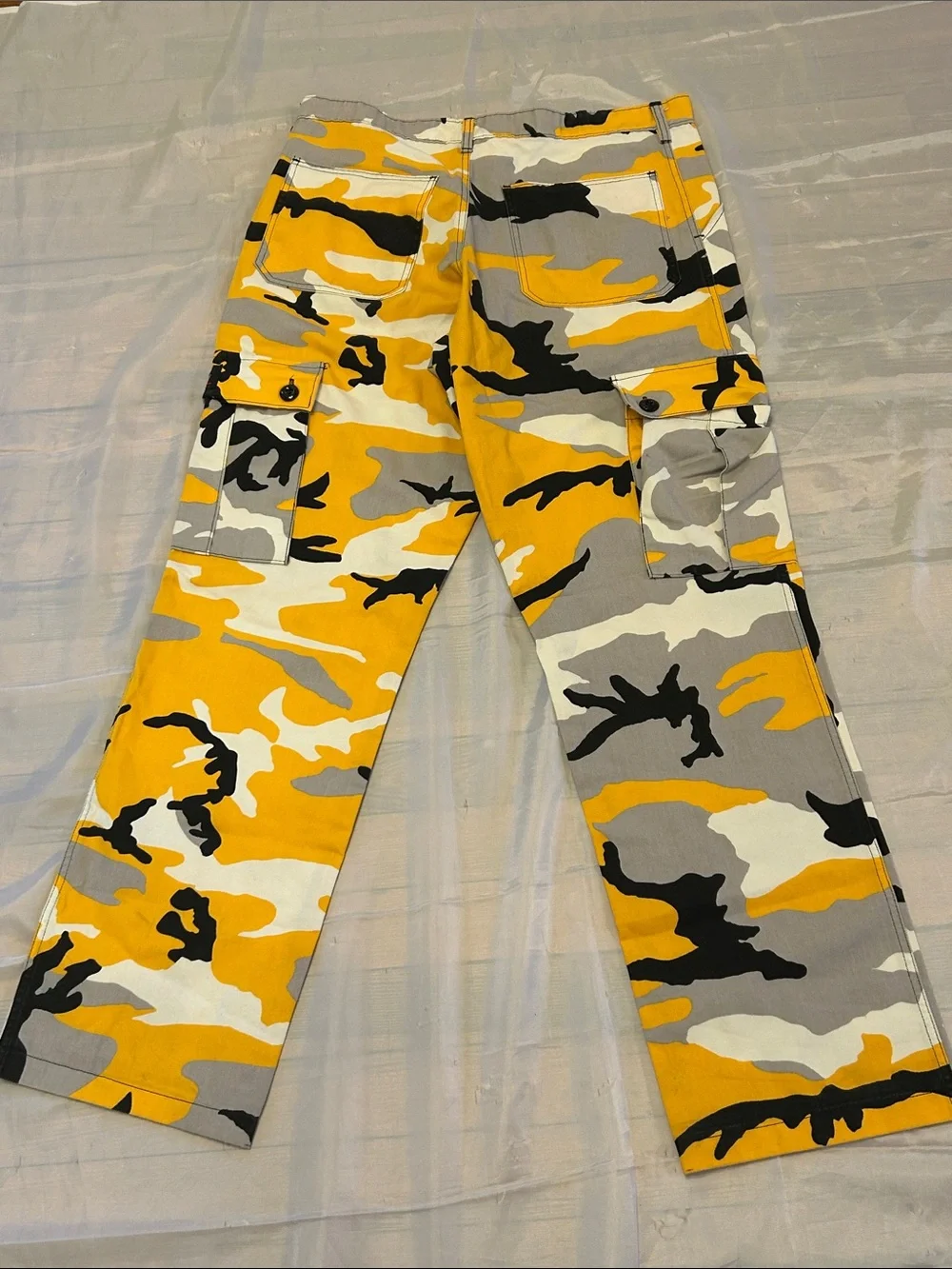 Vintage Atlas Cotton Twill Shorts with Yellow & Gray Print